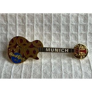 Hard Rock Cafe Munich Pin Pretzel Guitar pretzel